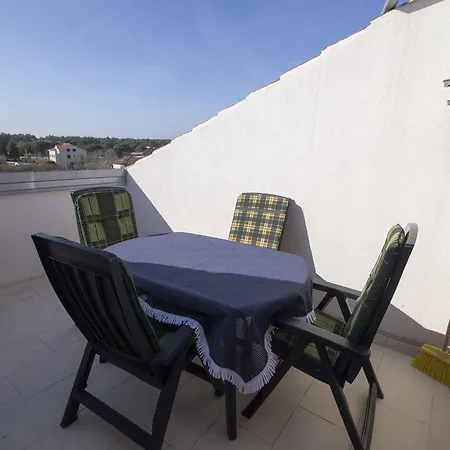 Apartment Skroce *